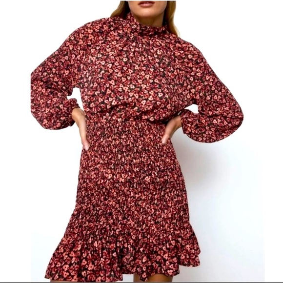 ZARA ~ Rust Floral Mini Dress w/Smocked Skirt & Peek-a-Boo Back ~ Size Large - Picture 4 of 15